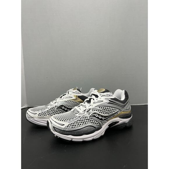 Saucony ProGrid Omni 9 White Silver Gold S70739 9 Size 10.5 Mesh Running Sneaker